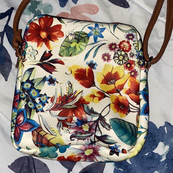 Womenfolk Floral Crossbody bag - Picture 3 of 3